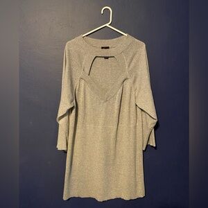 Torrid Grey Silver Sparkly Sweater Dress, Tagged 4 but fits like a 0 or 1